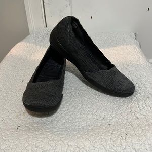 Pre Owned Skechers Cleo Sport woman’s shoes. Size 9.5.